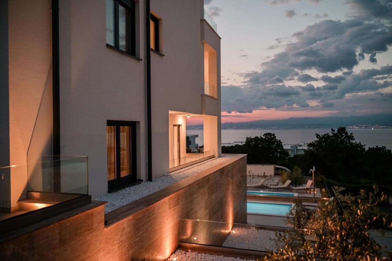Apartments Sea & Stone Malinska Esterno foto