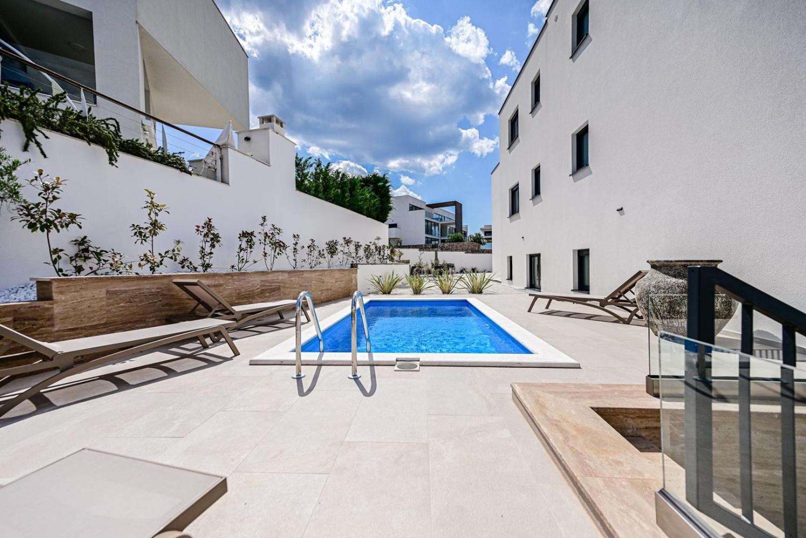 Apartments Sea & Stone Malinska Esterno foto